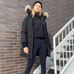 Aritzia TNA Bancroft Parka Size Small